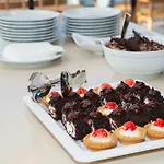Serenity Spritz Boutique - Adults Only 4*