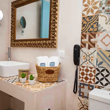 호텔 Serenity Spritz Boutique - Adults Only 헐소니소스